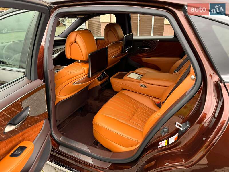 Седан Lexus LS 2018 в Львове фото 32 Седан Lexus LS 2018 в Львове