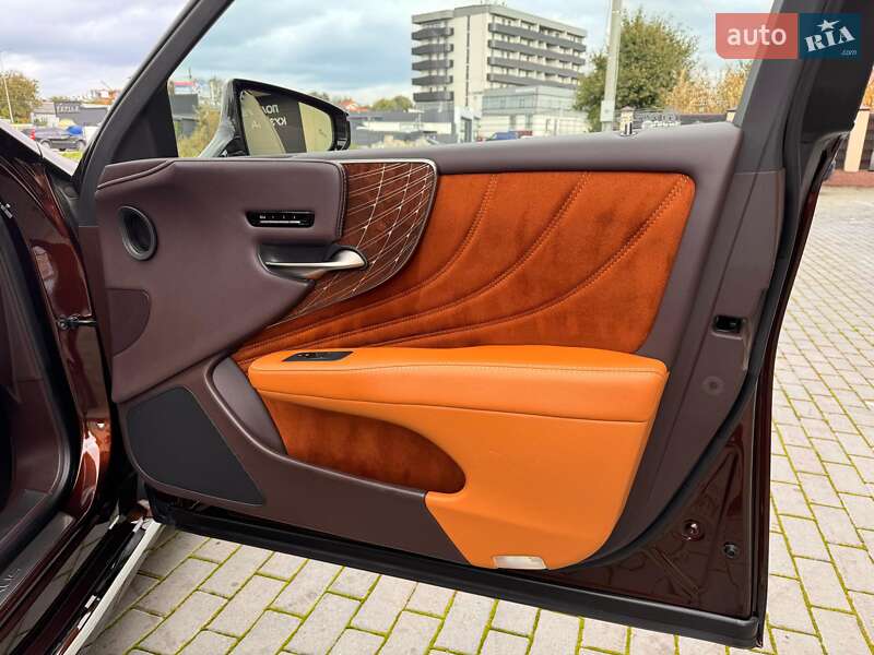 Седан Lexus LS 2018 в Львове фото 38 Седан Lexus LS 2018 в Львове