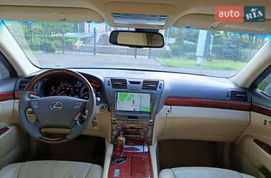Седан Lexus LS 2007 в 