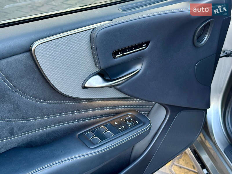 Седан Lexus LS 2021 в Одесі