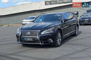 Седан Lexus LS 2013 в Львове
