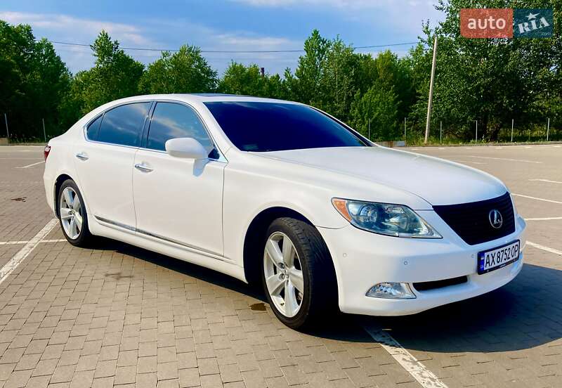 Седан Lexus LS 2008 в 