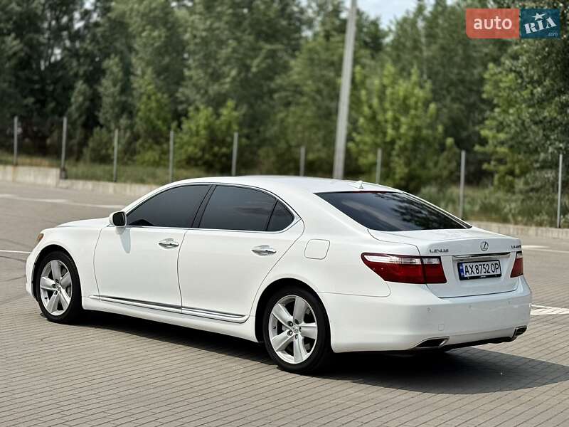 Седан Lexus LS 2008 в Сумах