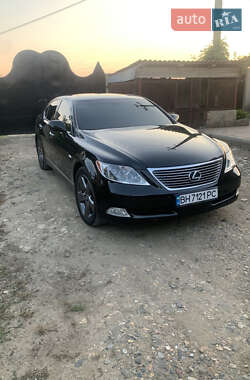 Седан Lexus LS 2008 в Одессе