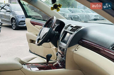 Седан Lexus LS 2007 в 