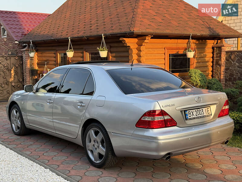 Седан Lexus LS 2004 в Вараше