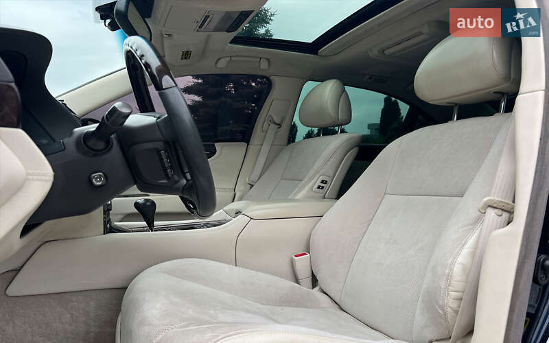 Седан Lexus LS 2007 в Львове