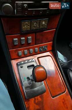 Седан Lexus LS 2004 в 