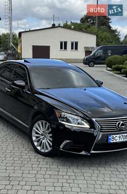 Седан Lexus LS 2013 в Львове