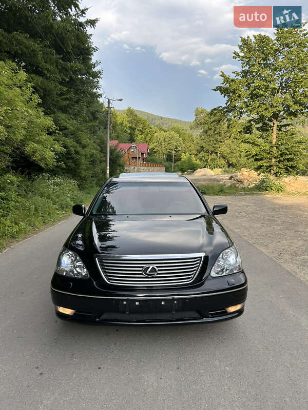 Седан Lexus LS 2004 в Яремче