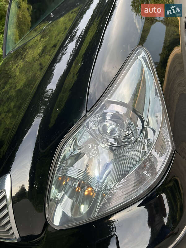 Седан Lexus LS 2004 в Яремче