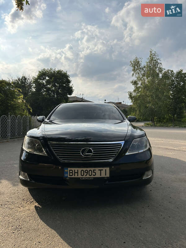 Седан Lexus LS 2007 в Чечельнике