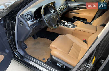 Седан Lexus LS 2012 в 