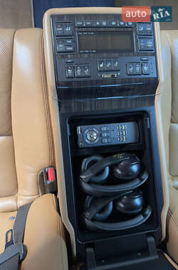 Седан Lexus LS 2012 в 