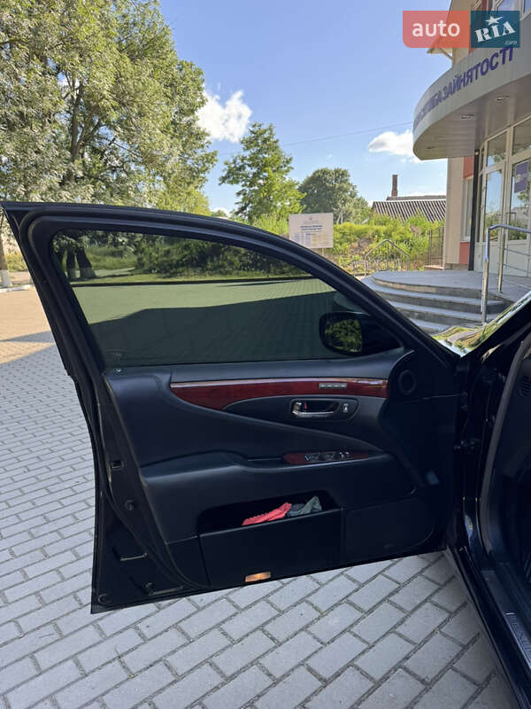 Седан Lexus LS 2007 в Шполе
