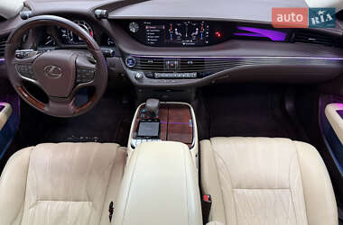 Седан Lexus LS 2018 в 