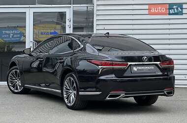 Седан Lexus LS 2018 в 
