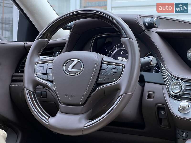 Седан Lexus LS 2018 в Киеве