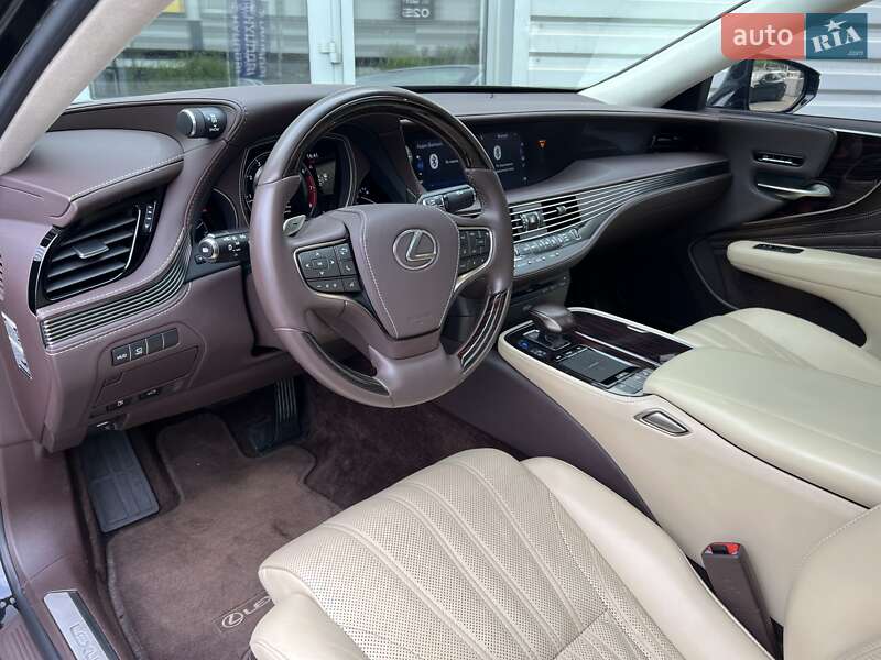 Седан Lexus LS 2018 в Киеве