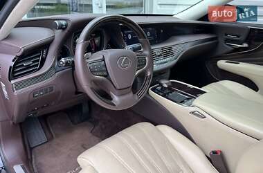 Седан Lexus LS 2018 в 