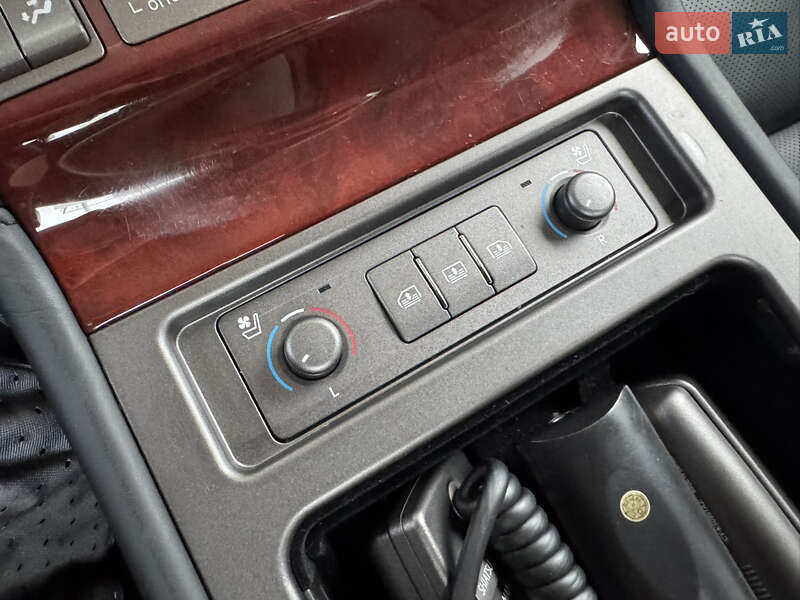 Седан Lexus LS 2012 в Киеве
