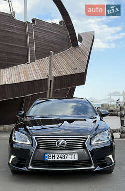 Lexus LS 2013