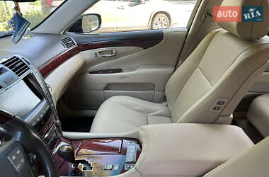 Седан Lexus LS 2007 в 
