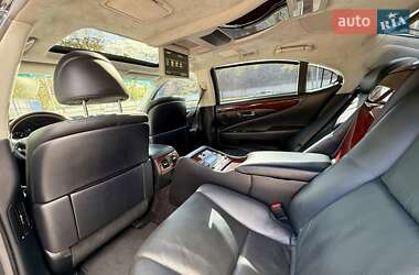 Седан Lexus LS 2009 в 