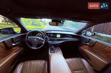 Седан Lexus LS 2018 в 