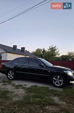 Седан Lexus LS 2004 в 