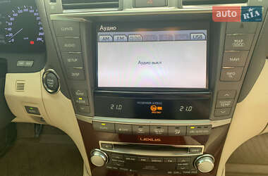 Седан Lexus LS 2011 в 