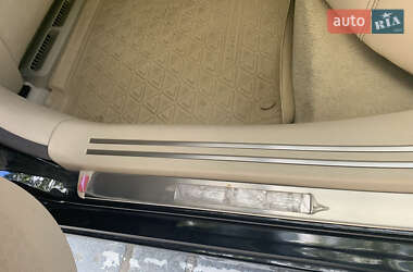 Седан Lexus LS 2011 в 