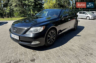Седан Lexus LS 2008 в Обухове