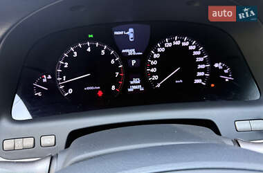 Седан Lexus LS 2011 в 