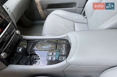 Седан Lexus LS 2011 в 