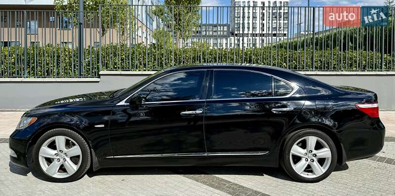 Седан Lexus LS 2009 в Киеве