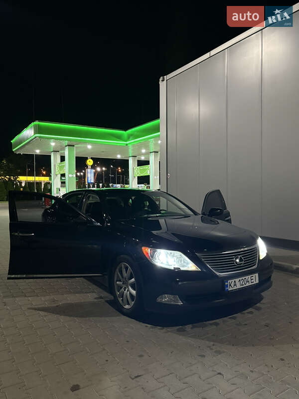 Седан Lexus LS 2008 в Киеве