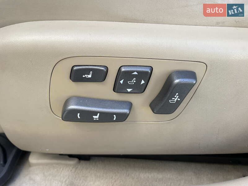 Седан Lexus LS 2007 в Новояворівську