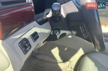 Седан Lexus LS 2011 в 