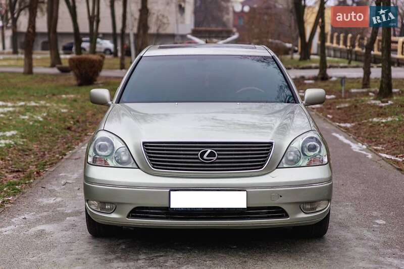 Седан Lexus LS 2002 в 