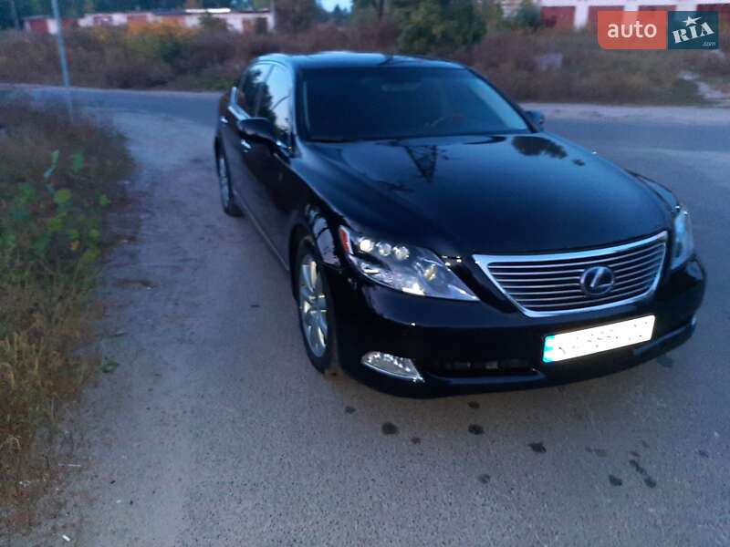 Седан Lexus LS 2007 в Киеве