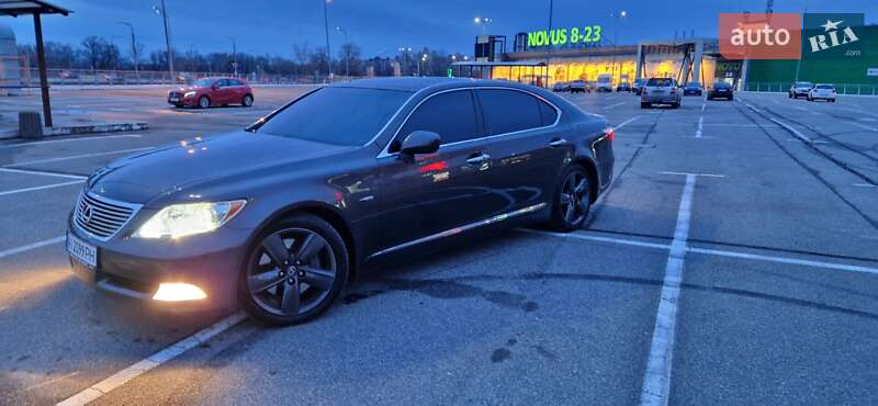 Седан Lexus LS 2007 в Киеве