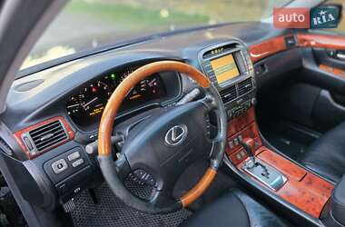 Седан Lexus LS 2005 в 