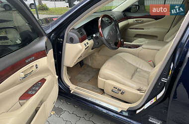 Седан Lexus LS 2006 в 