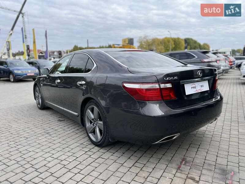 Седан Lexus LS 2007 в Львове