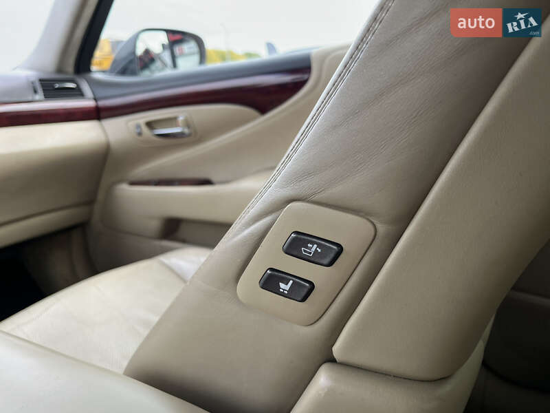 Седан Lexus LS 2007 в Львове