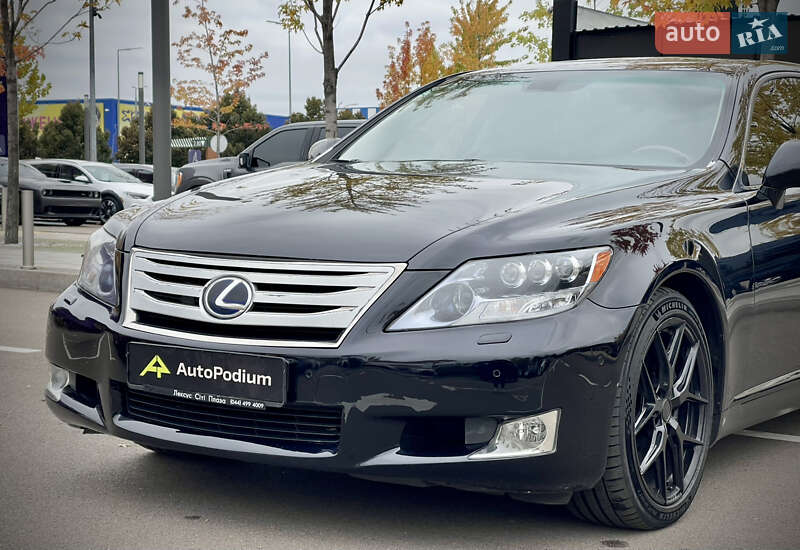 Седан Lexus LS 2012 в Киеве