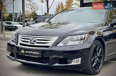 Седан Lexus LS 2012 в 
