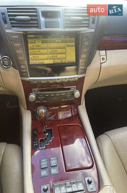Седан Lexus LS 2010 в Киеве