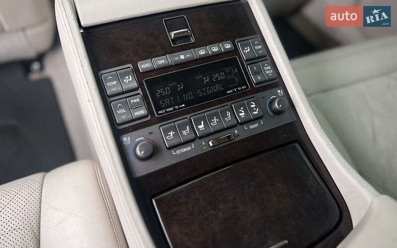 Седан Lexus LS 2007 в Львові